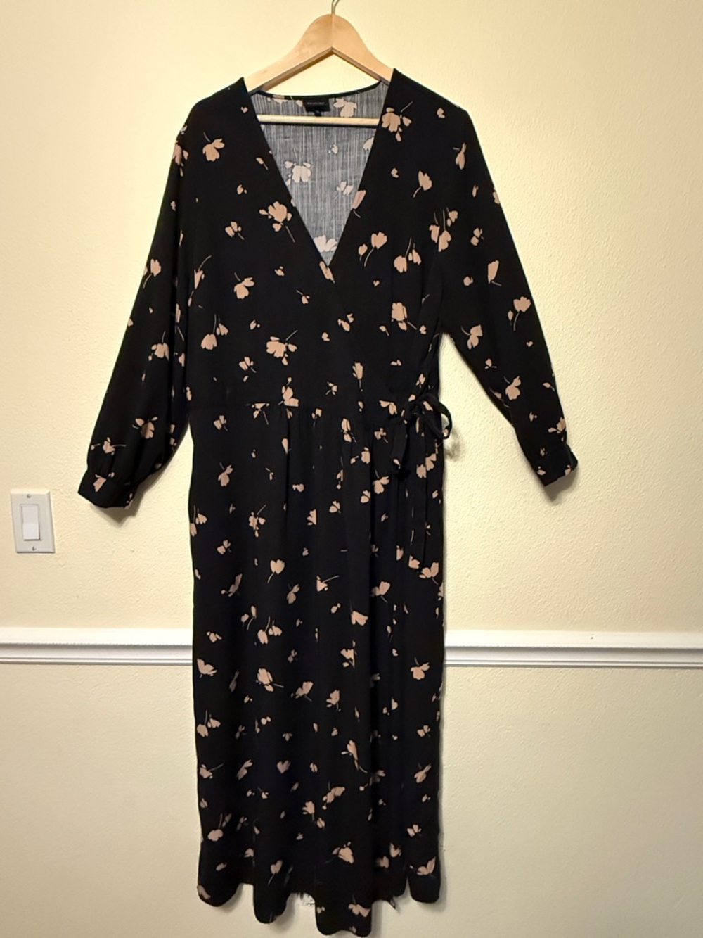 Who What Wear Black Maxi Wrap Dress with Blush Floral Print